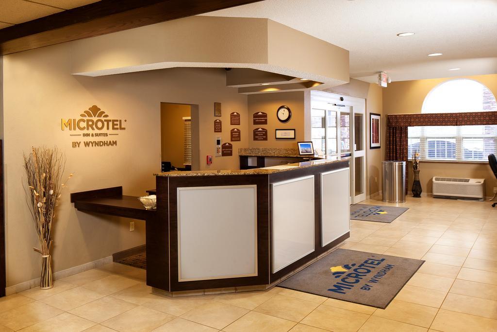 Microtel Inn & Suites By Wyndham St Clairsville - Wheeling St. Clairsville Exteriér fotografie